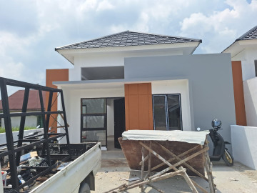 Dijual Rumah Baru lokasi Jl. Dharma Bakti / Sigunggung - Pekanbaru