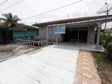 Dijual/Disewa Rumah Bulatan, Posisi Sudut (hook), Tanah 532m2 + 2 unit rumah, dekat Jl. Durian - Pekanbaru