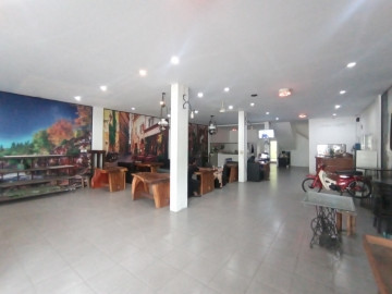 Dijual Ruko Gandeng Full Keramik 3lt, lokasi jalan besar JL.Tuanku Tambusai Ujung / Nangka Ujung, Pekanbaru