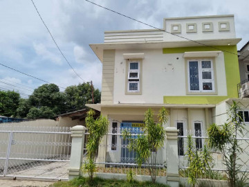 Dijual Rumah 2lt posisi hook dekat jalan Riau Jl. Mesjid - Pekanbaru
