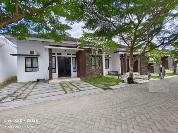 Dijual Rumah Full Furnished Nyaman Dan Asri lokasi dekat Jalan Sudirman - Pekanbaru