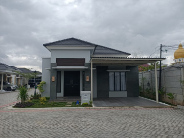 Dijual Rumah Cluster Mewah Jl. Parit Indah, Pekanbaru