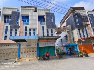 Dijual Ruko 3 lantai siap pakai posisi Hook di Jl. Pemuda Ujung - Pekanbaru