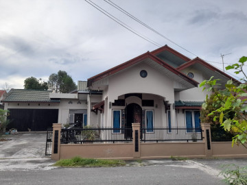 Dijual Rumah lokasi Arifin Ahmad - Pekanbaru