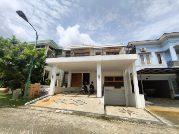 Dijual Rumah Cluster 2 lantai di Komplek Perumahan Elite jl. Soekarno Hatta