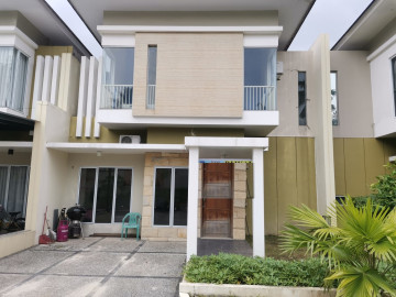 Dijual Rumah Cluster mewah 2lt Semi Furnished lokasi di Jl. Satria / Mahkota Garden - Pekanbaru
