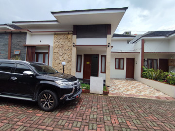 Dijual Rumah Cluster  Mewah Siap Huni Bali Style Di Jl. Durian Pekanbaru